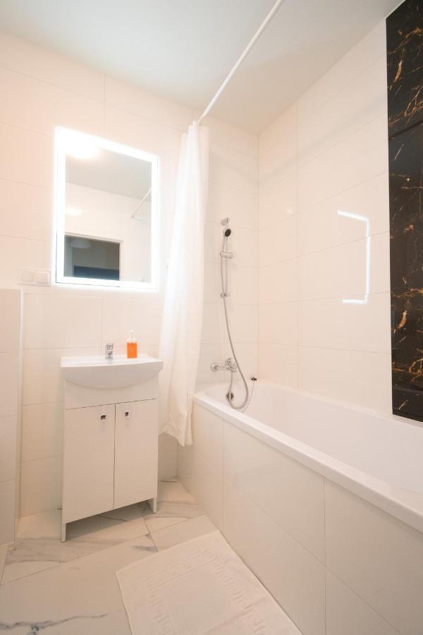 Apartament Alpha Łódź Buitenkant foto
